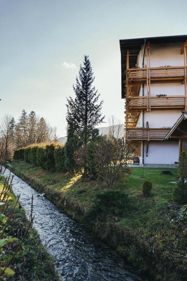 Wellnesshotel Paradiesquelle Puchberg am Schneeberg Exteriör bild